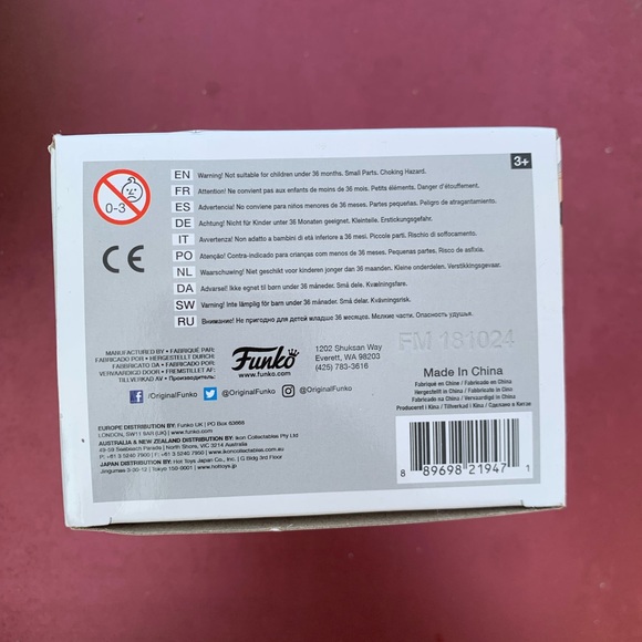 🇬🇧 New in Box 2018 Queen Elizabeth II & Corgi Funko Pop Royals British 🇬🇧 - Picture 9 of 14